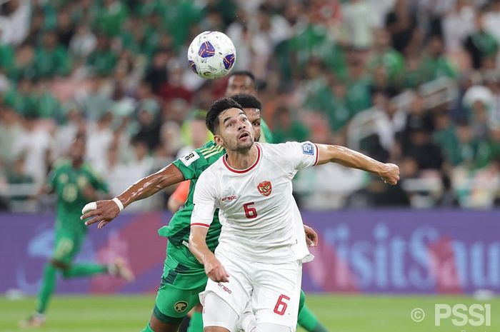 Sandy Walsh saat membela Timnas Indonesia vs Arab Saudi di Kualifikasi Piala Dunia 2026.