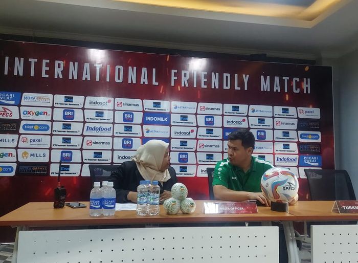 Pelatih Turkmenistan Mergen Orazov