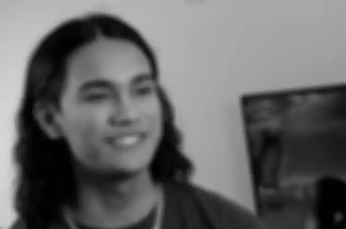 Alex Mackechnie, pemuda yang sukses jadi pemain game professional setelah berhenti sekolah.