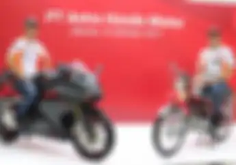 Ratusan Komunitas Motor Sport Sambut Kedatangan Dani Pedrosa dan Marc Marquez Hari ini