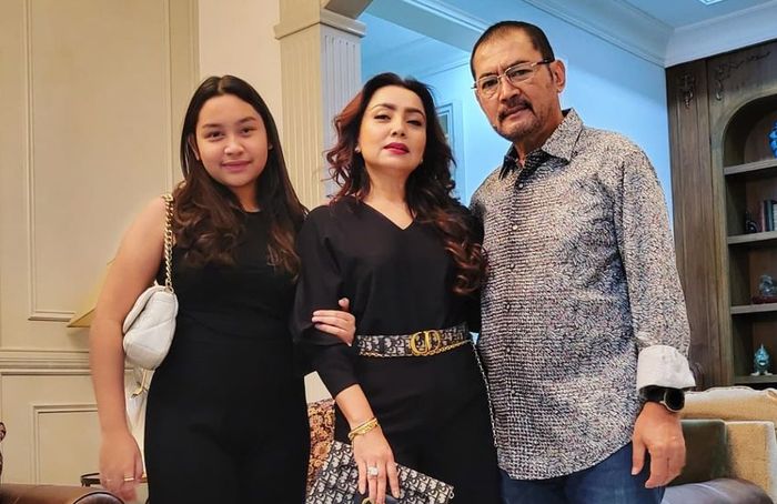 Keluarga Mayangsari dan Bambang Trihatmodjo