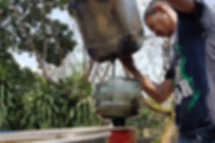 Pengepul oli bekas yang ditemui GridOto.com di Bogor, Jawa Barat.