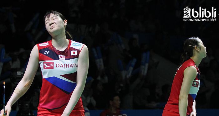 Pasangan ganda putri Indonesia, Mayu Matsumoto/Wakana Nagahara, tampil pada Indonesia Open 2019 di Istora Senayan, Jakarta.