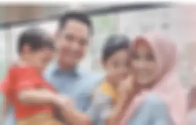 Tak Pernah Tersiar Kabar Kurang Sedap, Ternyata Ini Kunci Rumah Tangga Adem Ayem Ala Alyssa Soebandono dan Dude Herlino