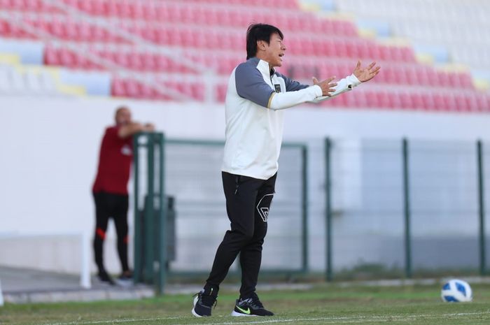 Pelatih timnas U-20 Indonesia, Shin Tae-yong saat laga uji coba melawan timnas Turki (26/10/2022).