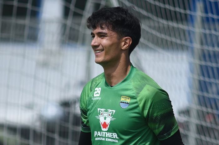 Kevin Ray Mendoza, kiper baru Persib Bandung asal Filipina.