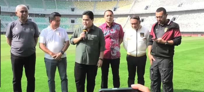 Ketum PSSI, Erick Thohir mengumumkan harga tiket timnas Indonesia Vs Palestina i Stadion Gelora Bung Tomo, Surabaya, pada Selasa (6/6/2023).