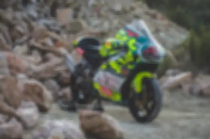Aprilia RS250 dengan livery spesial Valentino Rossi