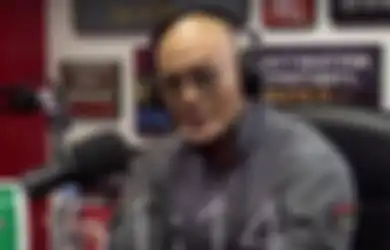 Kelakuan Netizen Indonesia Kelewat Bar-bar, Deddy Corbuzier Dibuat Naik Pitam Gegara Disuruh Lunasi Utang oleh Orang Tak Dikenal di Instagram