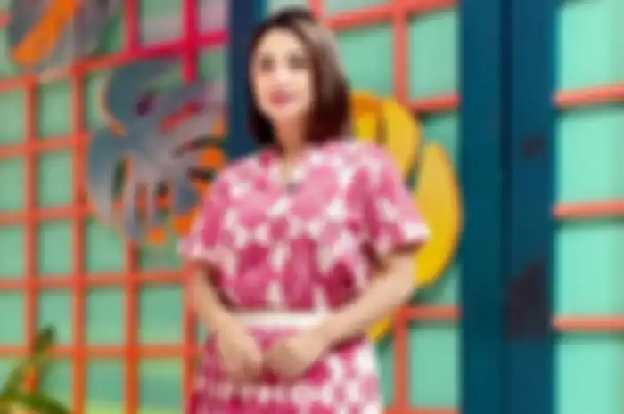 Dewi Perssik 