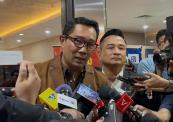 Ridwan Kamil Bantu Wartawan Terjatuh di Bareskrim Mabes Polri