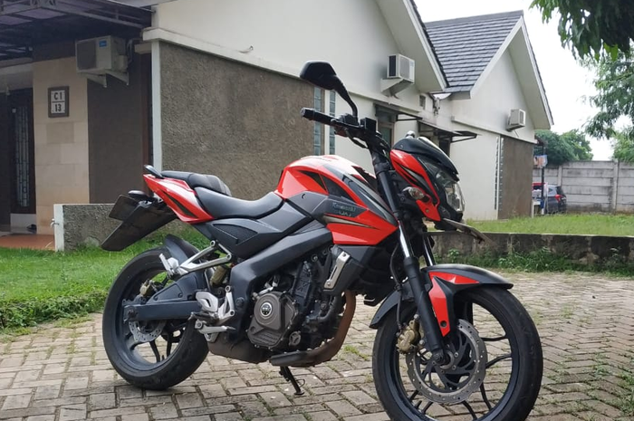 Cek fakta tentang Kawasaki Pulsar, motor mahasiswa UI yang tabrakan dengan mobil pensiunan polisi.