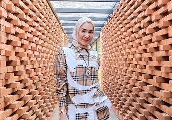 Erin Taulany Foto Kompak Bareng Anak Bujang, Istri Andre Taulany Kenakan Baju Hermes Harga Puluhan Juta!