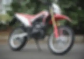 Punya Posisi Aneh, Kenyamana Footstep Belakang Honda CRF150L Dipertanyakan