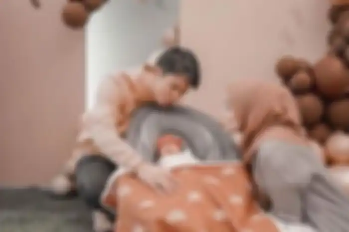 Keluarga Zaskia Sungkar dan Irwansyah.