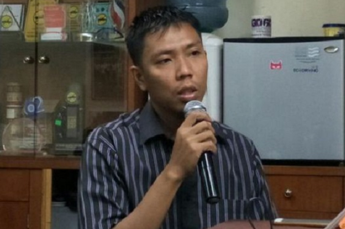 Anggota Koalisi Pejalan Kaki, Alif Supadi (33), menceritakan kisahnya saat dipukul seorang wanita yang merupakan pengemudi ojek online di kawasan Jatiwaringin, Jakarta Timur, pada Senin (6/8/2018) pekan lalu. Alif menceritakan kejadian itu di kantor Koalisi Pejalan Kaki, Gedung Sarinah, Jakarta Pusat, Selasa (14/8/2018).