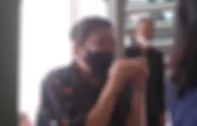 Ibu Inge Anugrah Akui Sayang Ari Wibowo Seperti Anak Sendiri, Sherly Nangis Bongkar Kebaikan Sang Menantu yang Patut Diacungi Jempol