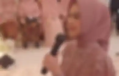 Gelar Acara Siraman, Ria Ricis Pakai 3 dari 7 Mata Air dari Mekah dan Madinah, Intip Momen Bahagianya