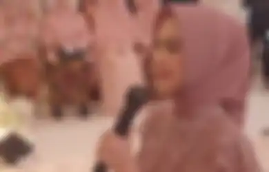 Gelar Acara Siraman, Ria Ricis Pakai 3 dari 7 Mata Air dari Mekah dan Madinah, Intip Momen Bahagianya