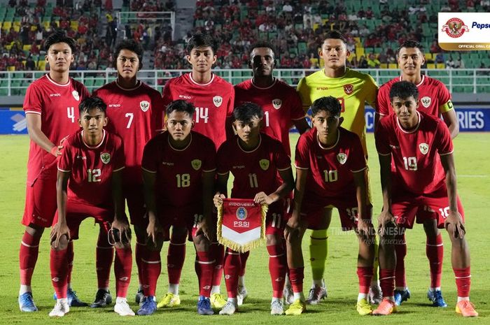Skuad Timnas U-20 Indonesia saat berhadapan dengan Timnas U-20 Yordania di ajang uji coba Mandiri U-20 Challenge Series 2025.