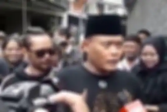 Sule saat ditemui wartawan di sela pemakaman Lina
