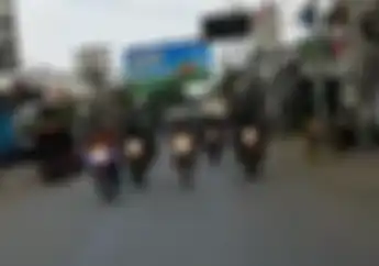Keren! Video Susi Pudjiastuti Mantan Menteri Kelautan yang Digadang Jadi Dirut Garuda Lagi Riding Naik Motor Trail Suzuki