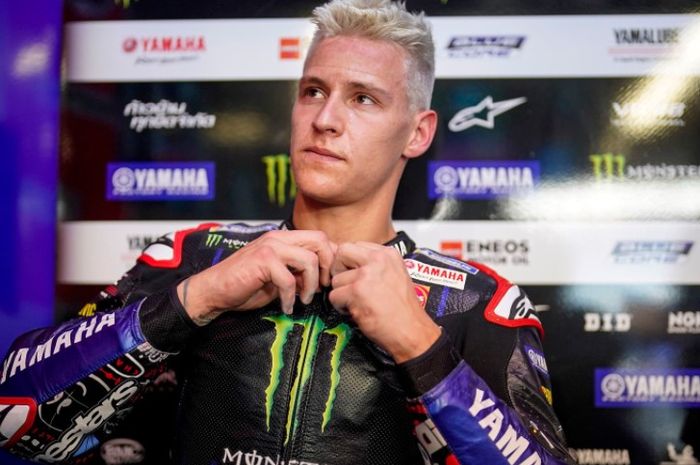 Pembalap Monster Energy Yamaha, Fabio Quartararo, saat berada pada MotoGP Qatar 2022 di Sirkuit Losail, 4-6 Maret.