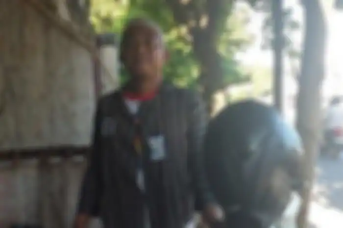 Tukang tambal ban online asal Solo, Jawa Tengah, yang rela dibayar seikhlasnya