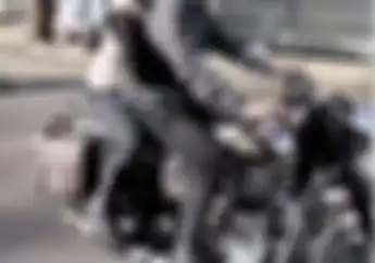 Ibunda Eril Mengenang Kepergian Anaknya dengan Mengunggah Vidio Dirinya Motoran Bareng