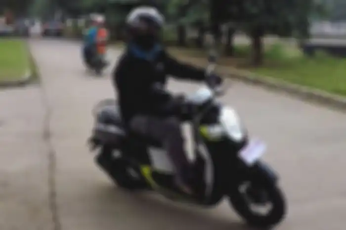 Ilustrasi rental motor murah di Bali mulai dari Honda Scoopy.