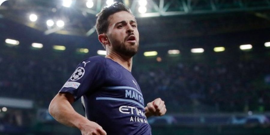 Bintang Manchester City Kebingungan Makan Kolak Indonesia