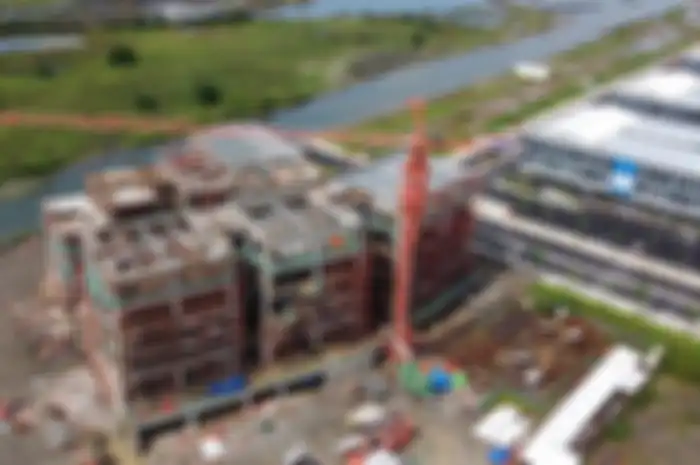 IPEKA Center Point of Indonesia menggelar topping off yang berarti positif dalam pembangunan suatu gedung sekolah