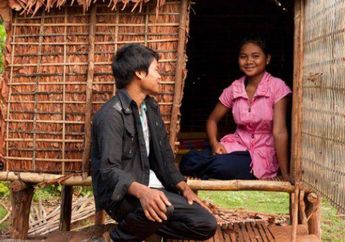 Kisah Gadis Suku Kreung Dibuatkan Gubuk Cinta agar Bisa Berhubungan Intim dengan Banyak Pria untuk Mencari Kekasih Sejati