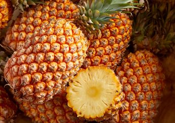 Nyesel Selama Ini Pakai Cara yang Salah! Ternyata Mengupas Nanas Sangat Mudah, Tak Perlu Menggunakan Pisau Tinggal Hap!