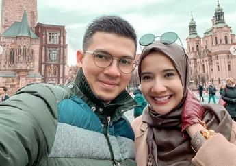 Habis Nyuci Baju Tangannya yang Mulus Mendadak Ruam Merah-merah, Zaskia Sungkar Bikin Irwansyah Panik hingga Mondar-mandir dan Telepon Minta Bantuan: Nggak Bisa Sayang, Merah Gitu!