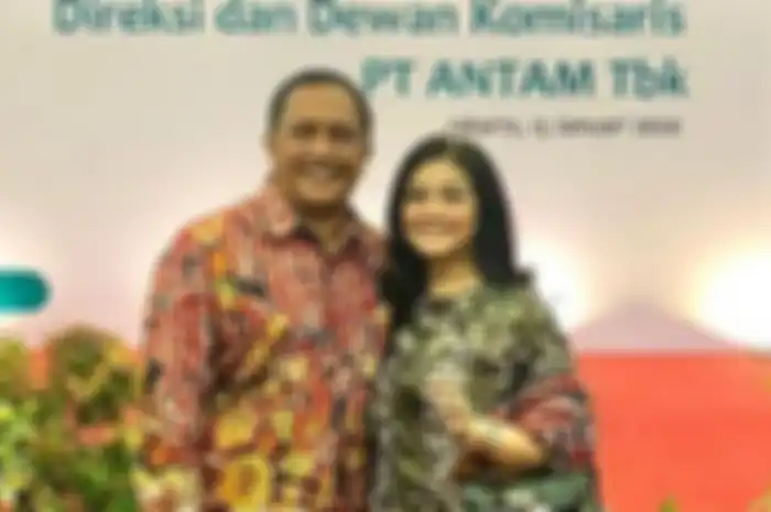 Bella Saphira dan suami