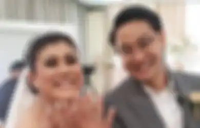 Sah Akhiri Masa Lajang dengan Seorang Pengusaha, Regina Ivanova Malah Tuai Kometarn Kocak dari Sahabatnya, Choky Sitohang: Kayak Dipaksa Kawin