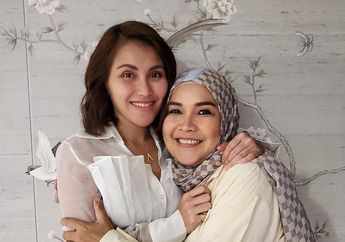 Umi Kalsum Mengeluh Sakit, Ayu Ting Ting Ungkap Kondisi Orangtuanya Selama Ibadah Haji
