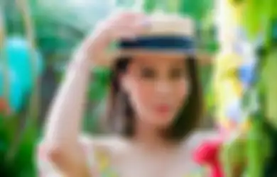 Cerai Gegara Mantan Suami Tolak Punya Anak, Vicky Zainal Kini Berani Unggah Foto Seksi Hingga Singgung Masa Lalu: Thank You...