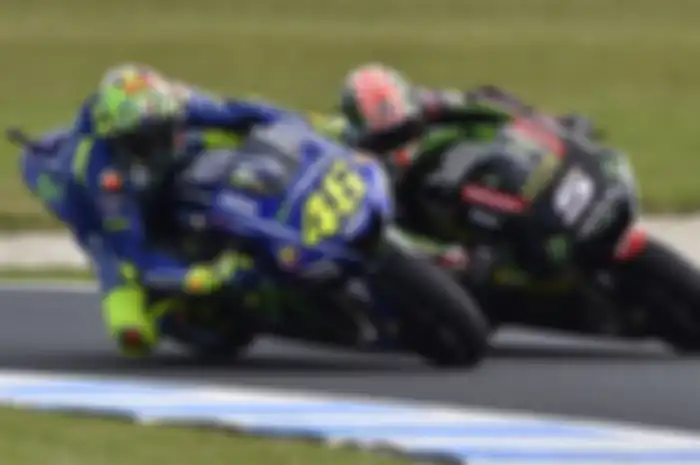 Valentino Rossi (kiri) di MotoGP Australia 2017
