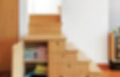 Mau Coba Renovasi Tangga di Rumah Mungil? Mudah, Begini Tipsnya!
