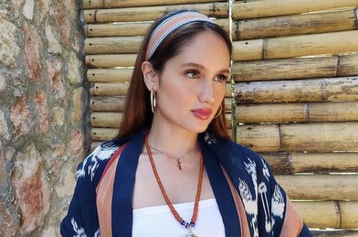 Cinta Laura