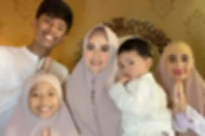 Meggy Wulandari dan anak-anaknya