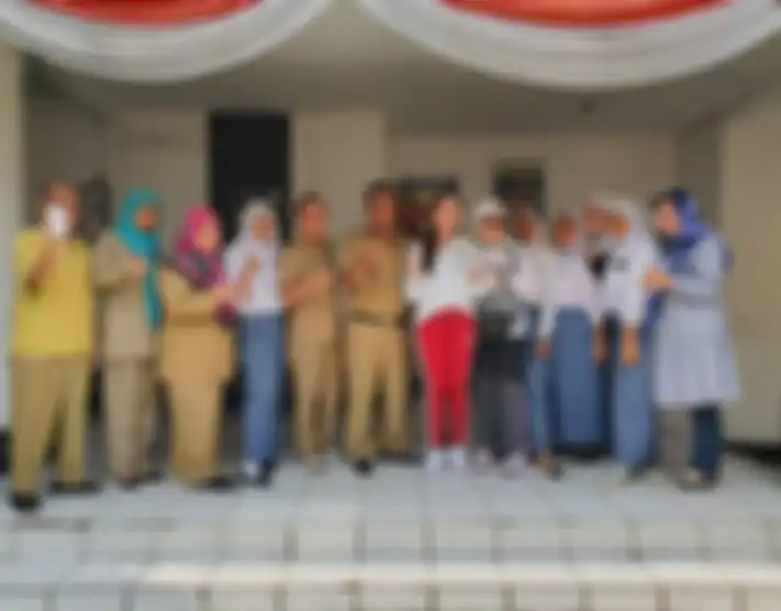 Ayu Ting Ting berkunjung ke kantor Abdul Rozak
