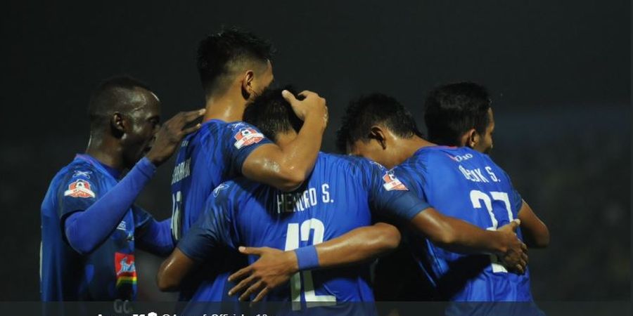 Comvalius Gagal Penalti, Arema FC Vs Borneo FC Imbang di Babak Pertama