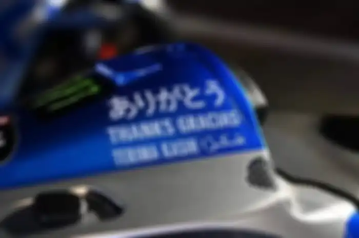 Ada tulisan terima kasih di motor MotoGP Suzuki, MotoGP Valencia 2022 jadi seri terakhir.