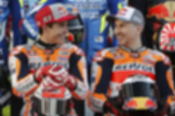 Bukan Valentino Rossi, ternyata pembalap tim Repsol Honda, Marc Marquez belajar dari dua pembalap ini.