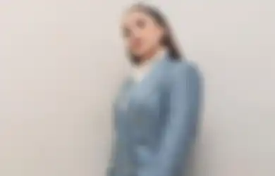 Kenakan Dress Simpel Motif Garis-garis Saat Foto Bareng Istri Menteri, Nagita Slavina Sukses Bikin Kantong Netizen Menjerit, Harganya Bikin Tepuk Jidat