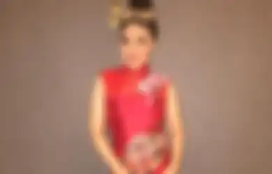 Rayakan Imlek, Intip Menawannya Tina Toon Pakai 5 Model Cheongsam!