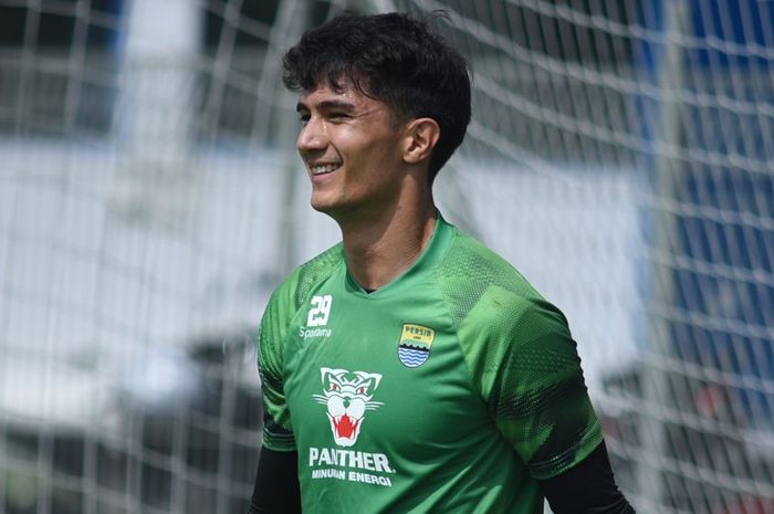 Kevin Ray Mendoza, kiper baru Persib Bandung asal Filipina.